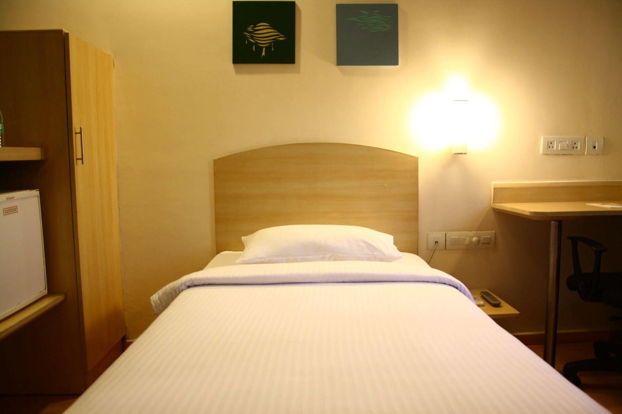 גורגאון Hotel Manesar מראה חיצוני תמונה